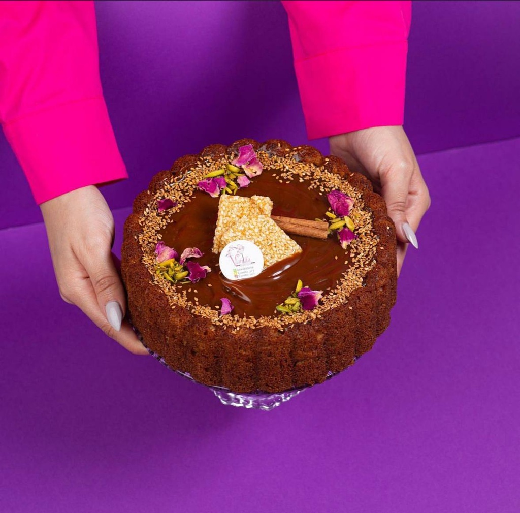 كيك التمر فانيلا وسط