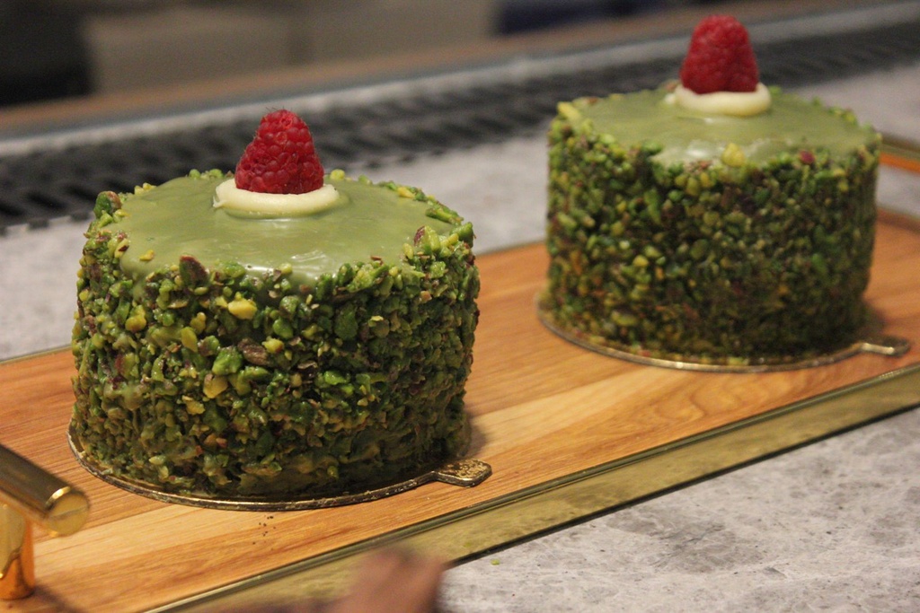 مخبوزة تشيز كيك البستاشيو صغير (ح)