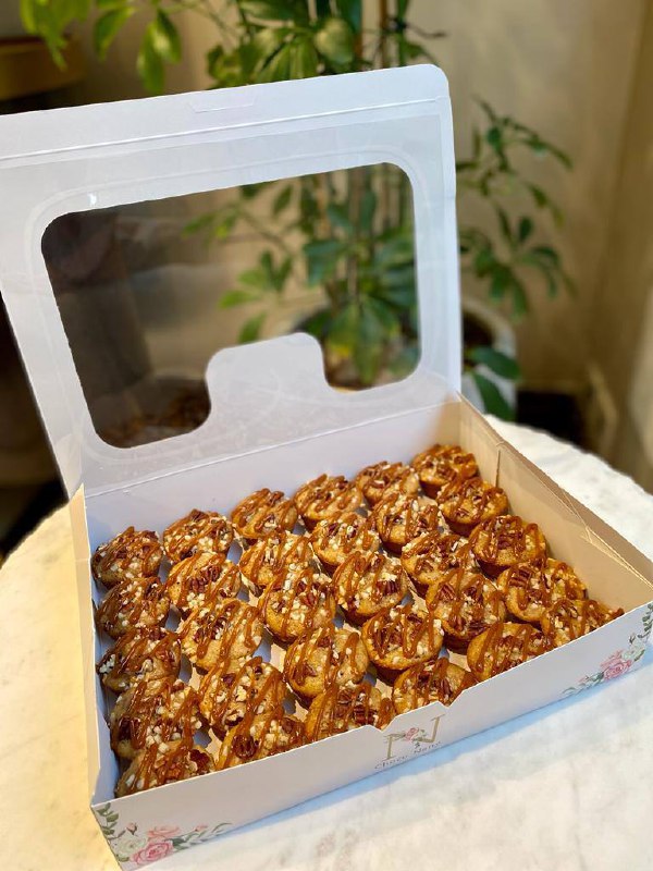 ميني كيك التمر والمكسرات شوكو ناني 